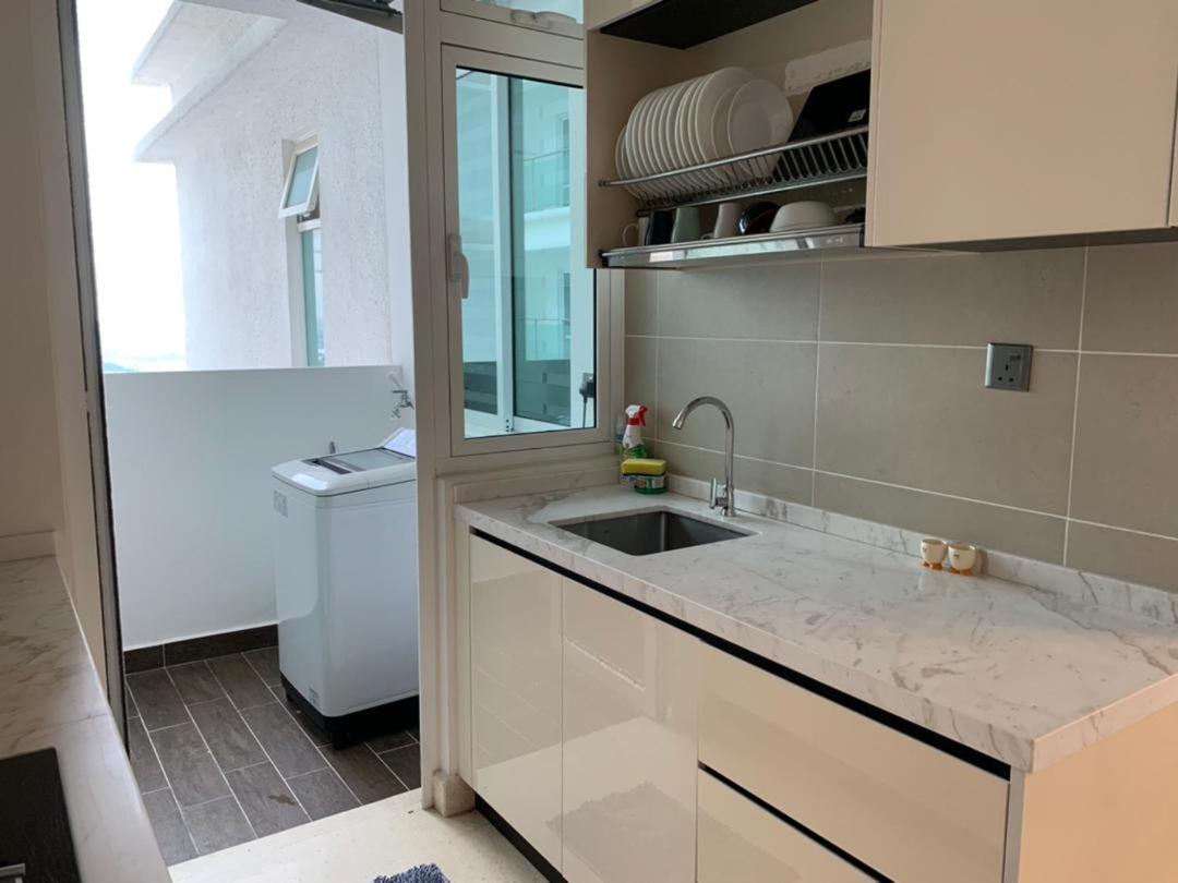 Tritower By Antlerzone Apartment *